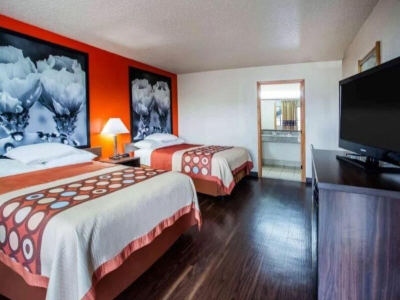 Hotel Super 8 By Wyndham Giddings Extérieur photo