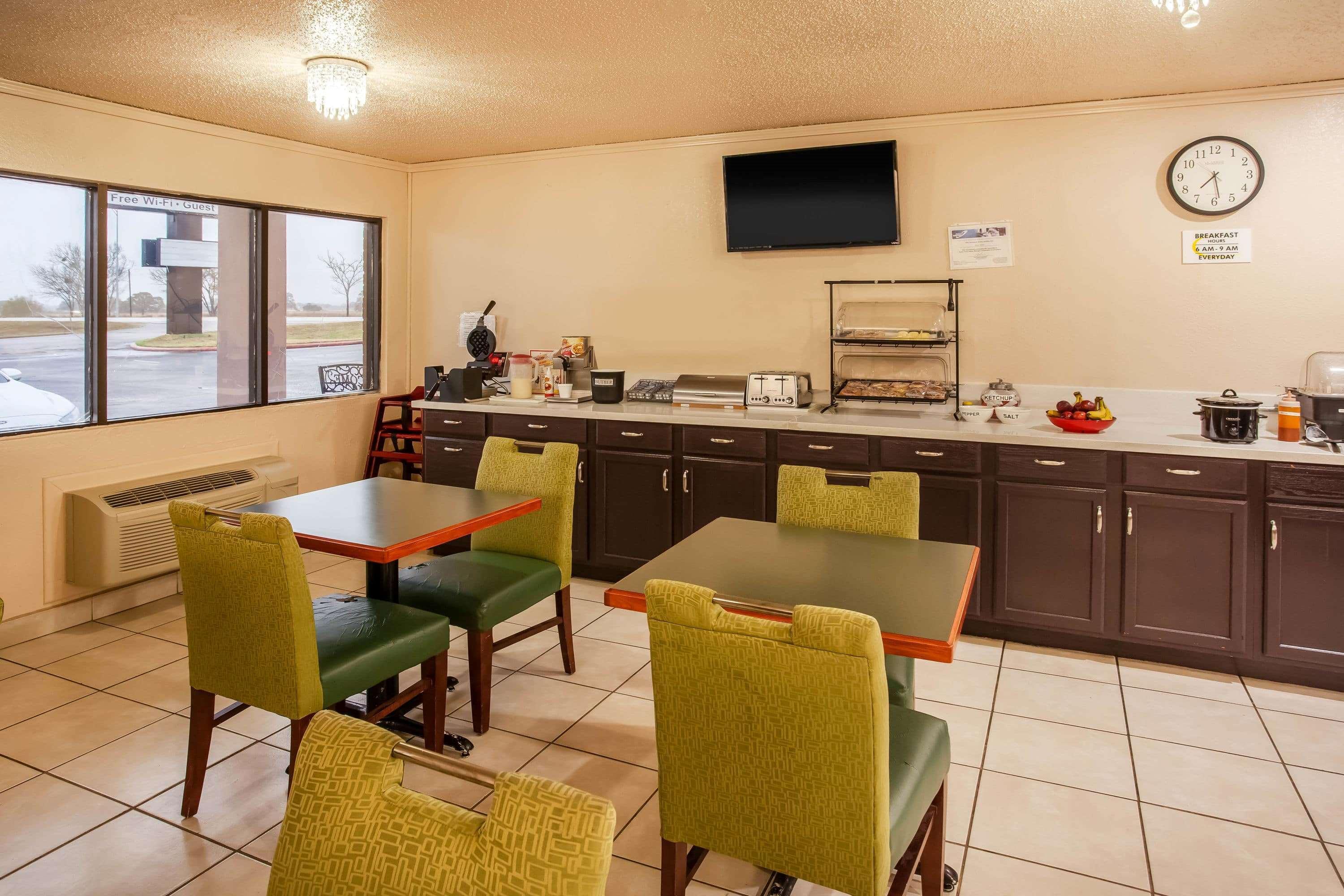Hotel Super 8 By Wyndham Giddings Extérieur photo