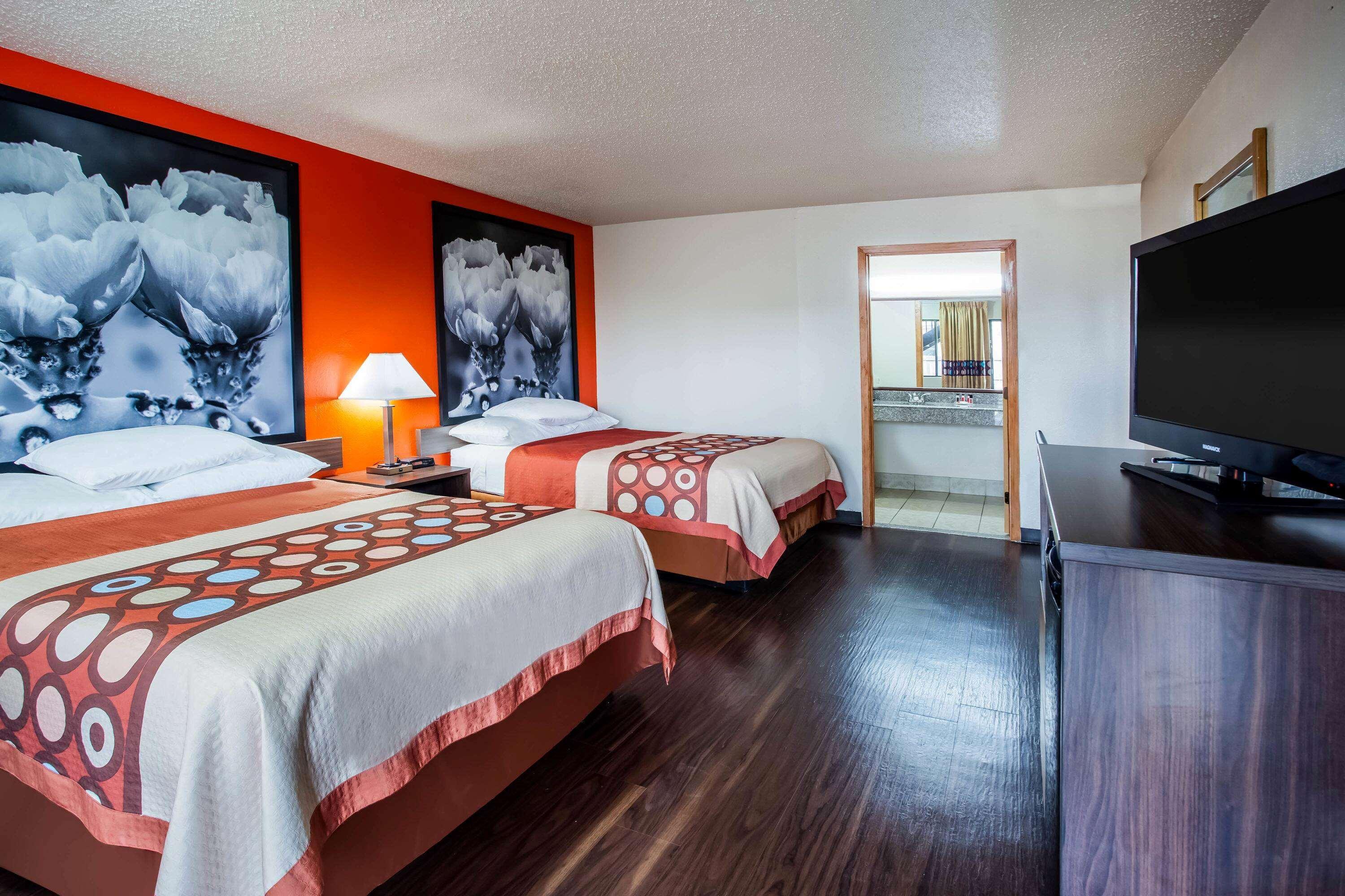 Hotel Super 8 By Wyndham Giddings Extérieur photo