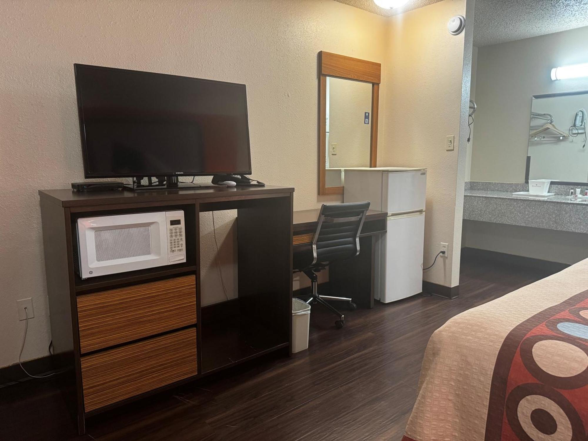 Hotel Super 8 By Wyndham Giddings Extérieur photo