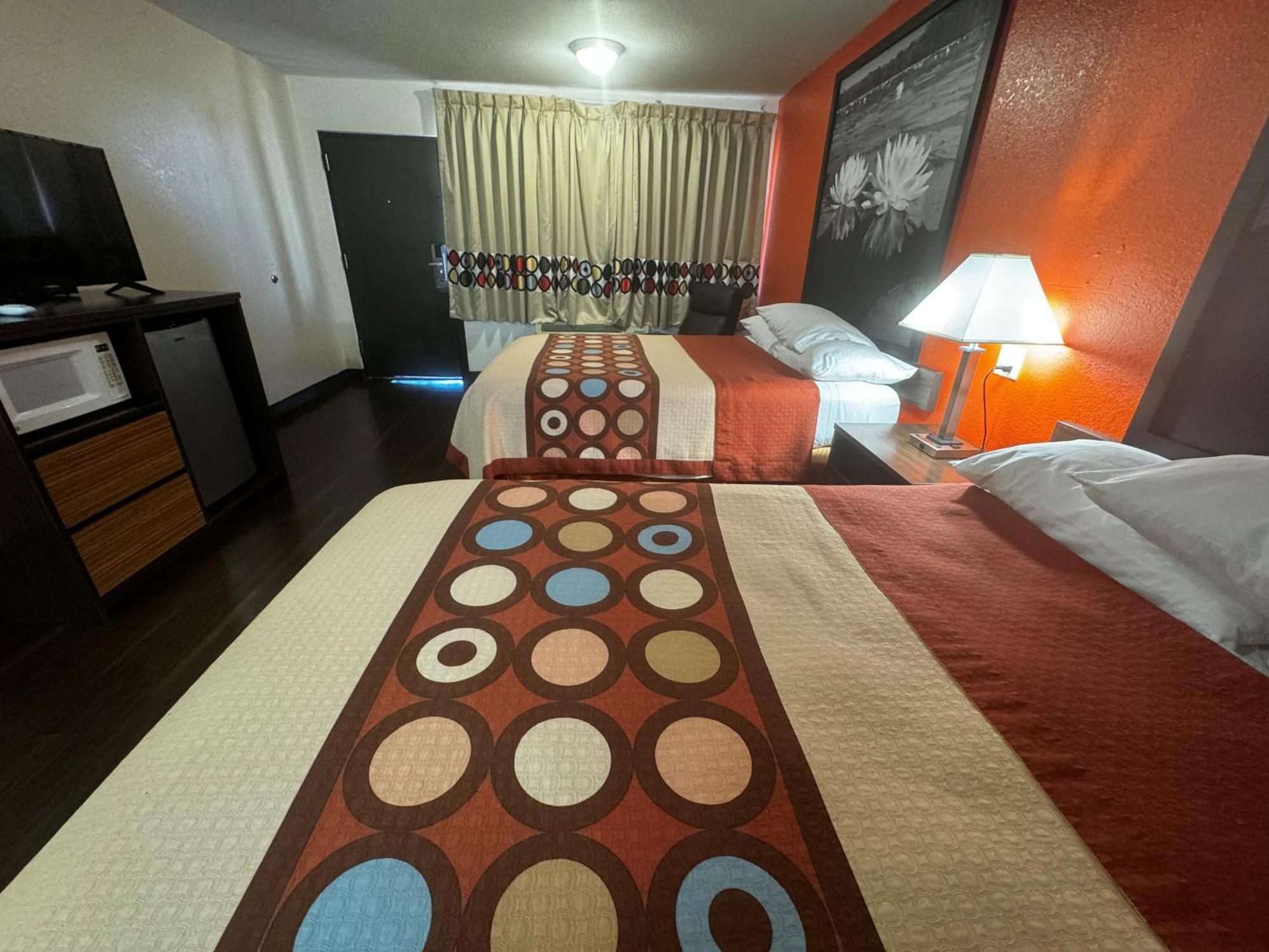 Hotel Super 8 By Wyndham Giddings Extérieur photo